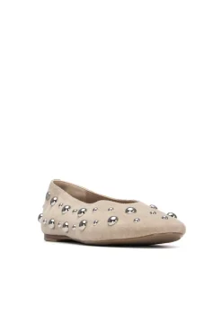 Bailarina antelina con tachuelas