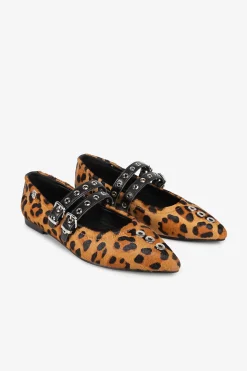 Bailarina se&ntilde;ora Estrella Leopardo