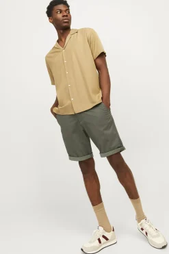 Bermuda estilo chino regular fit