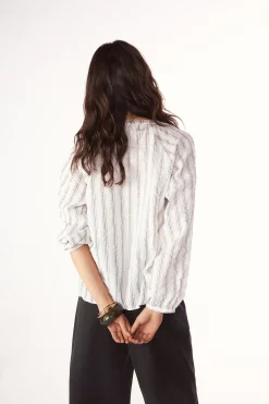Blusa raya tejida