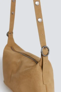 Bolso bandolera tachas