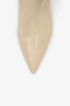 Bota tac&oacute;n kitten efecto coco