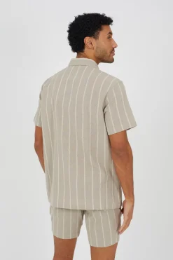 Camisa a rayas manga corta