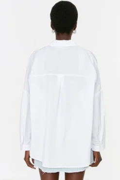 Camisa b&aacute;sica oversize