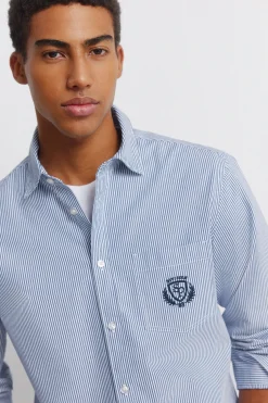 Camisa rayas bordado en bolsillo