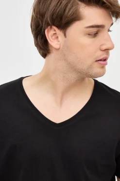 Camiseta cuello pico