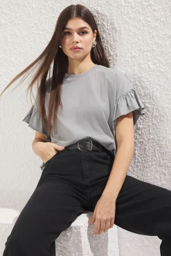 Camiseta de manga corta volantes