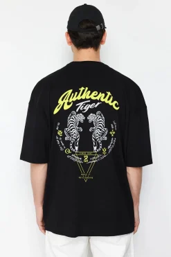 Camiseta oversize manga corta