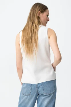 Camiseta slim botones