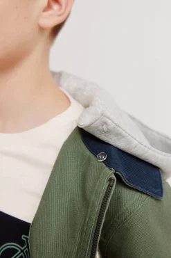 Chaqueta bici con capucha para ni&ntilde;o.