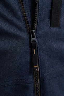 Chaqueta con capucha