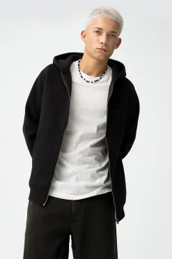 Chaqueta con capucha