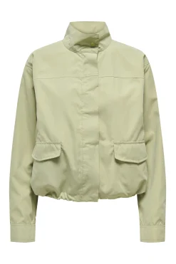 Chaqueta corta ligera