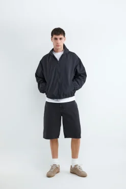 Chaqueta cortaviento ligera