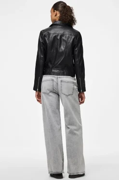 Chaqueta de piel tipo biker