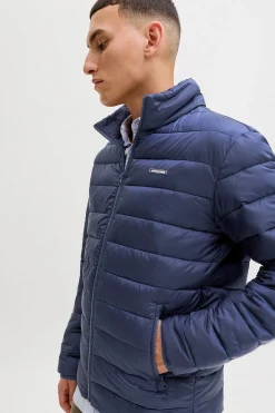 Chaqueta puffer corta