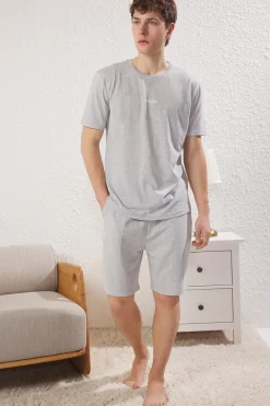 Conjunto de pijama corto rayas
