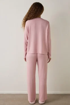 Conjunto de pijama de manga larga con cuello redondo