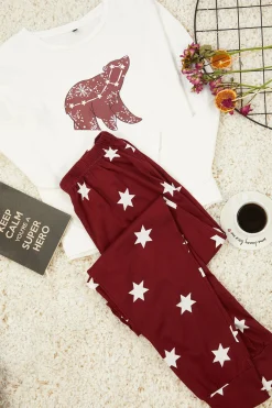 Conjunto de pijama estrellas blanco y rojo