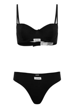 Conjunto de ropa interior canal&eacute;