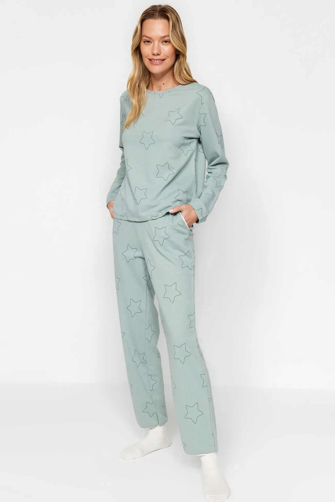Conjunto pijama con estrellas menta100% algodón