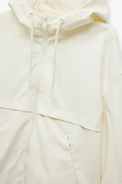 Impermeable efecto cuero