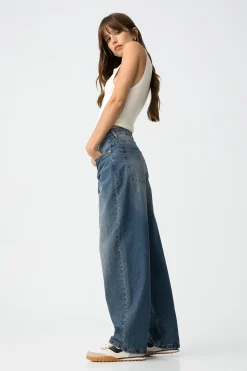 Jeans Ava Balloon Fit con Cintur&oacute;n