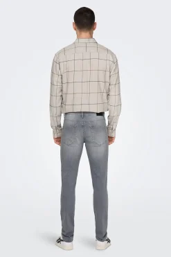 Jeans slim fit.