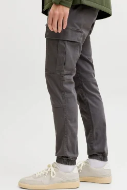 Pantal&oacute;n cargo slim fit