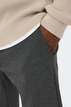 Pantal&oacute;n chino casual