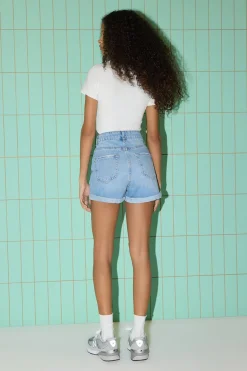 Pantal&oacute;n corto vaquero