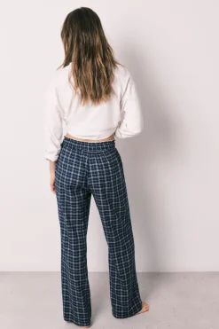 Pantal&oacute;n largo azul estampado cuadros