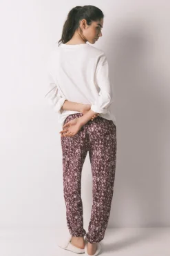 Pantal&oacute;n largo granate estampado flores