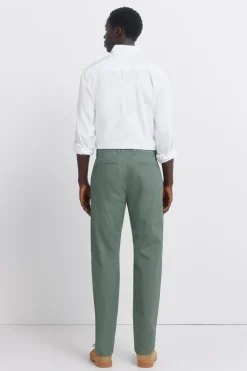 Pantal&oacute;n microestampado slim fit