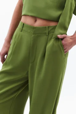 Pantal&oacute;n palazzo