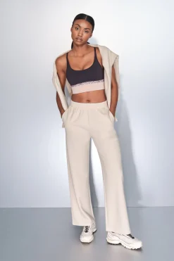 Pantalón recto ancho canalé beige