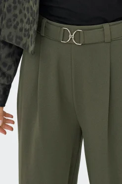 Pantal&oacute;n recto pinzas