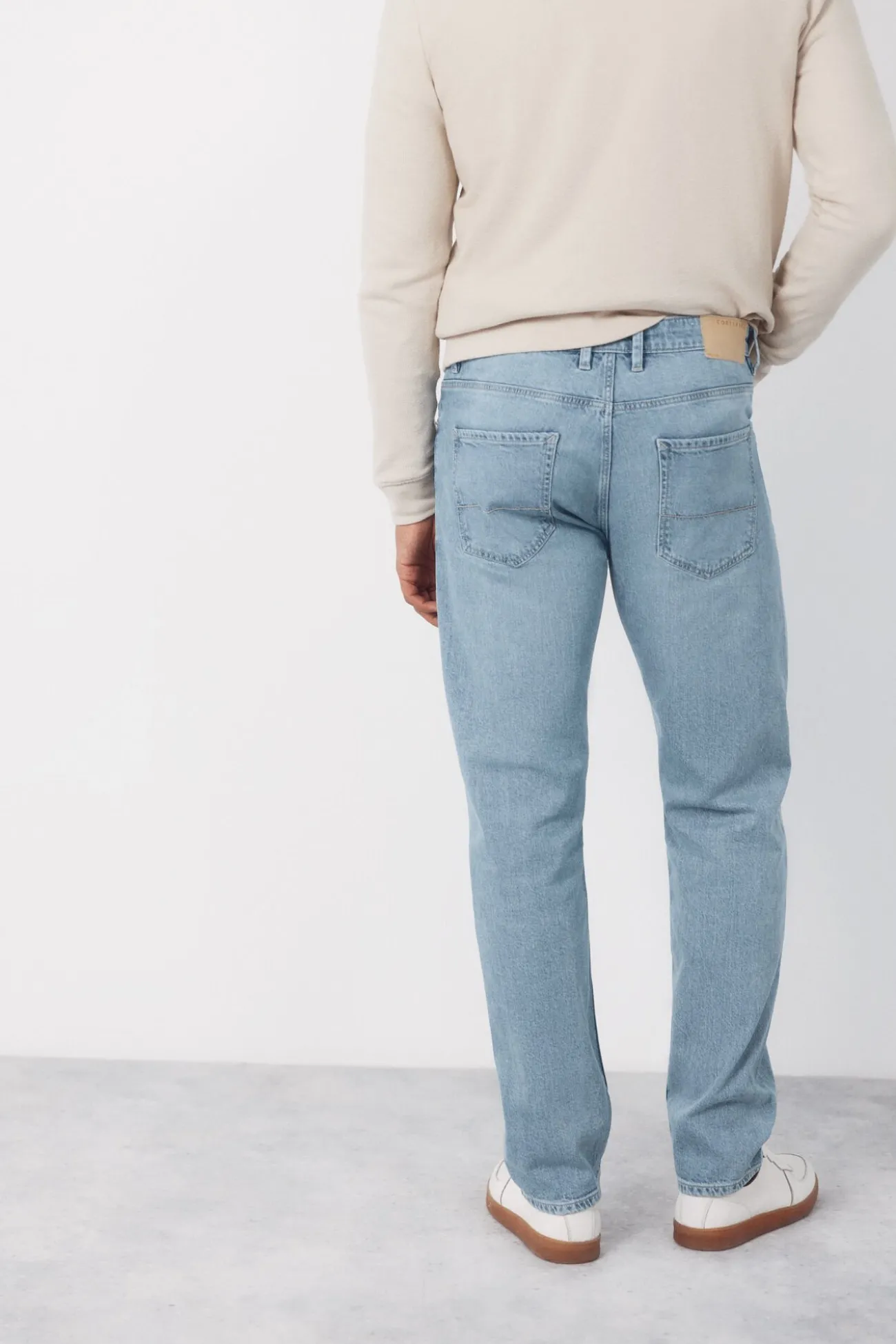 Pantalón vaquero ligero regular fit