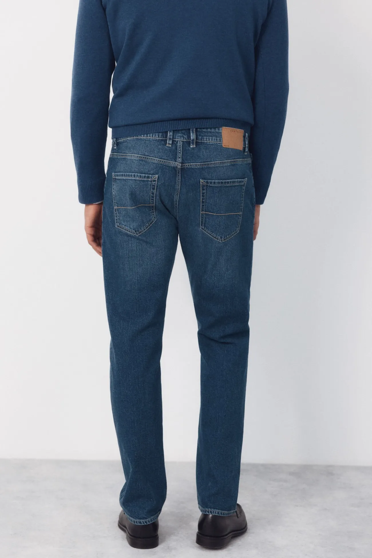 Pantalón vaquero ligero regular fit