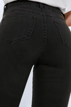 Pantal&oacute;n vaquero pitillo
