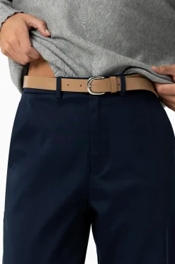 Pantalones a medida con cintur&oacute;n