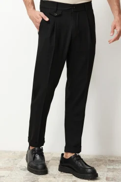 Pantalones tipo traje