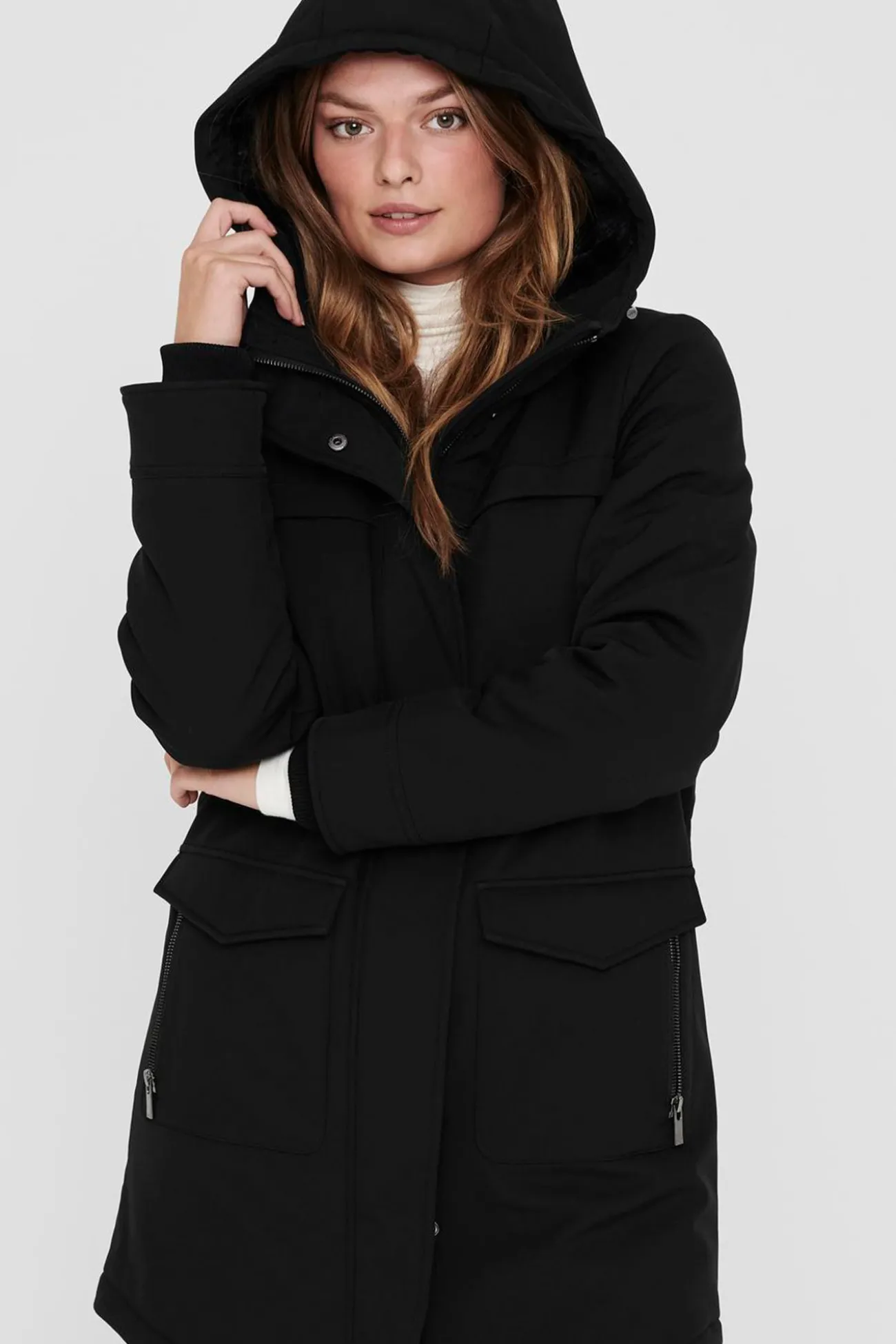Parka con capucha