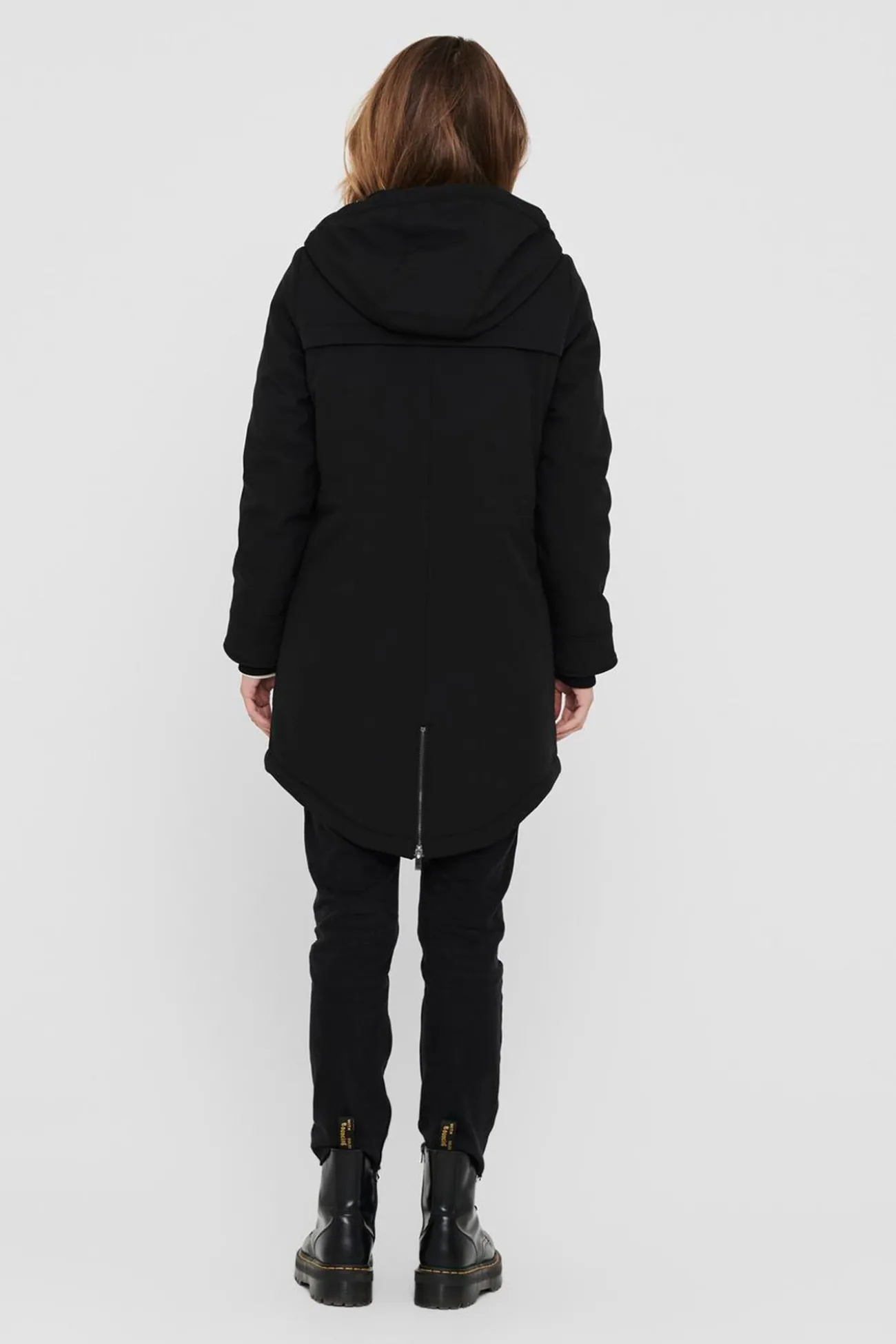 Parka con capucha