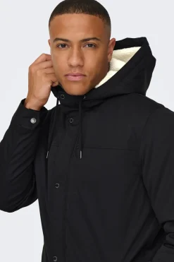 Parka con capucha