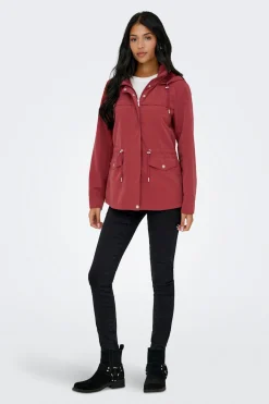 Parka corta con capucha
