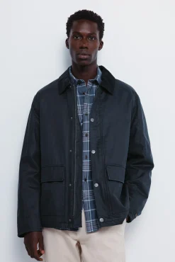 Parka corta cuello pana