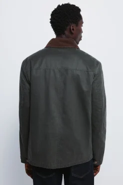 Parka corta cuello pana