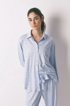 Pijama camisero largo azul estampado puntos