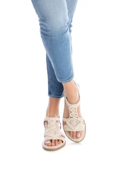 Sandalia estilo macram&eacute;